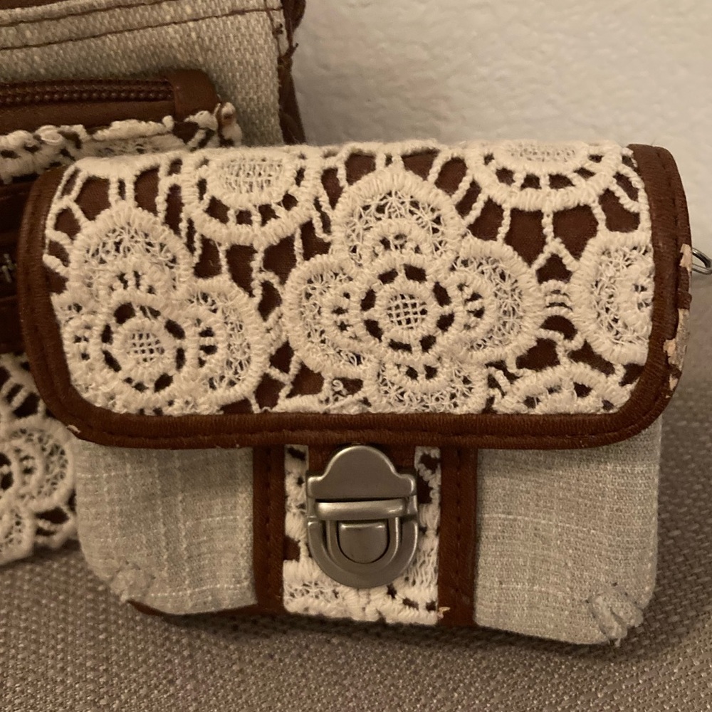 Mudd Wristlet & Wallet Set - Picture 5 of 7